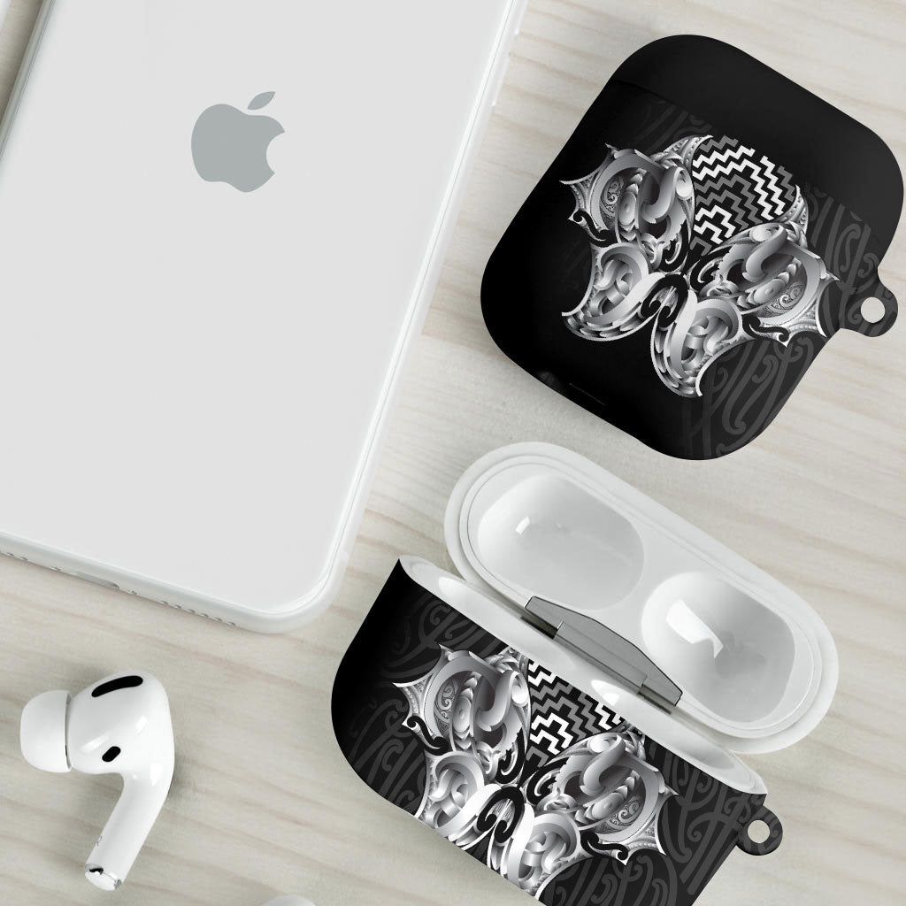 Aotearoa Kowhaiwhai Poutama Black Motif AirPods Case
