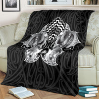 Aotearoa Kowhaiwhai Poutama Black Motif Blanket