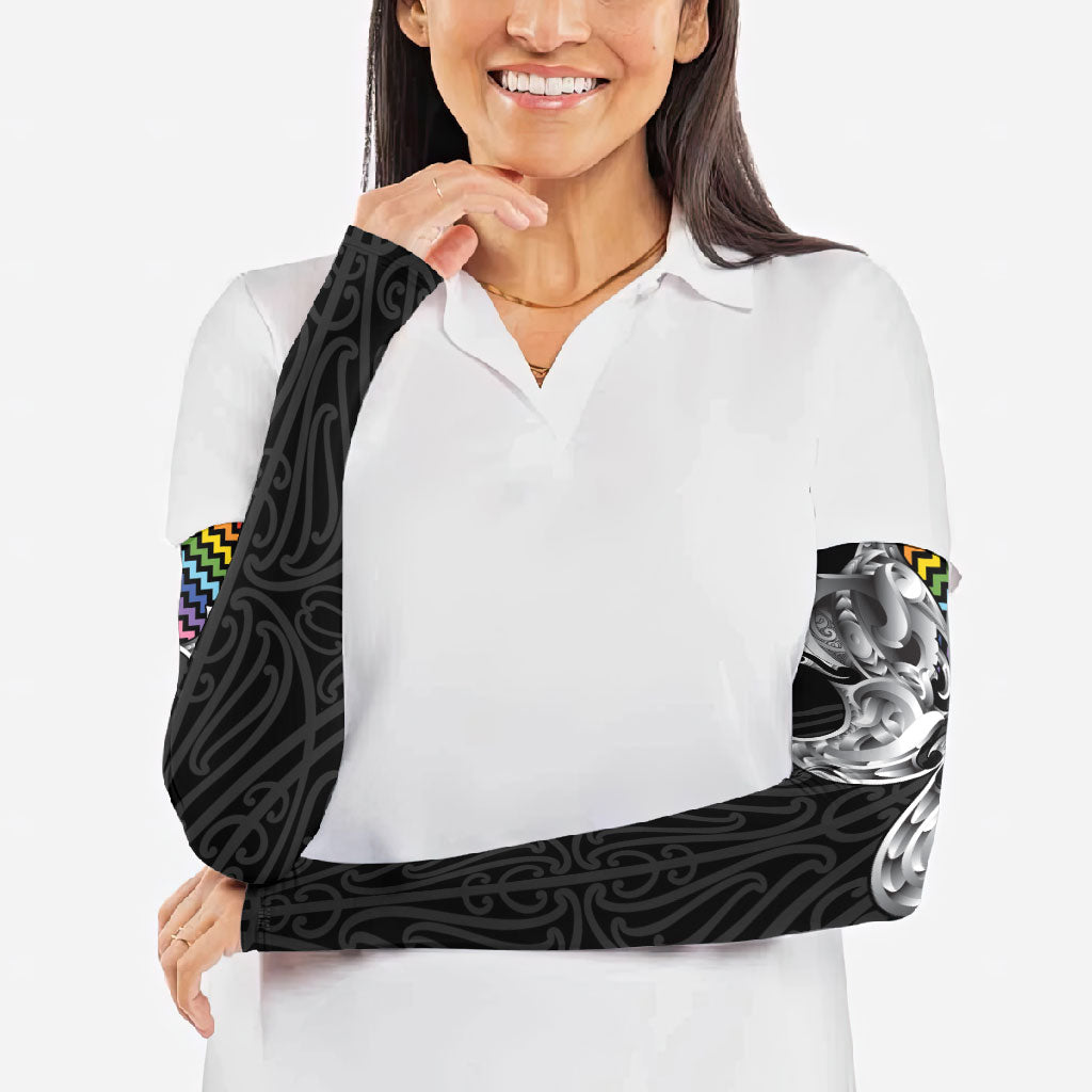 Aotearoa Kowhaiwhai Poutama Rainbow Motif Arm Sleeves