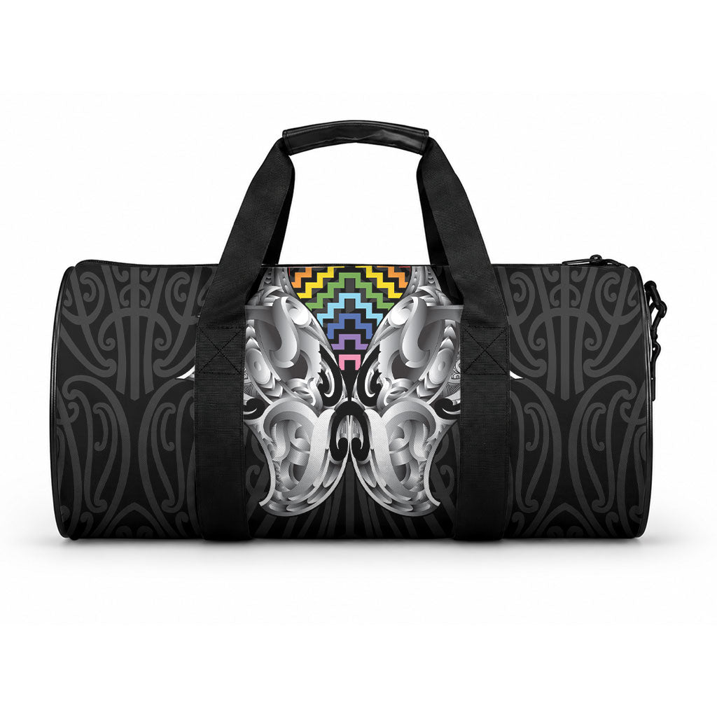 Aotearoa Kowhaiwhai Poutama Rainbow Motif Duffle Bag