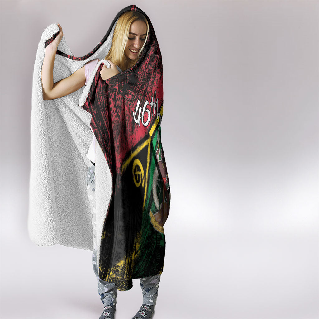 Vanuatu 46th Year Anniversary Hooded Blanket Vintage Grunge Vanuatu Flag Heritage