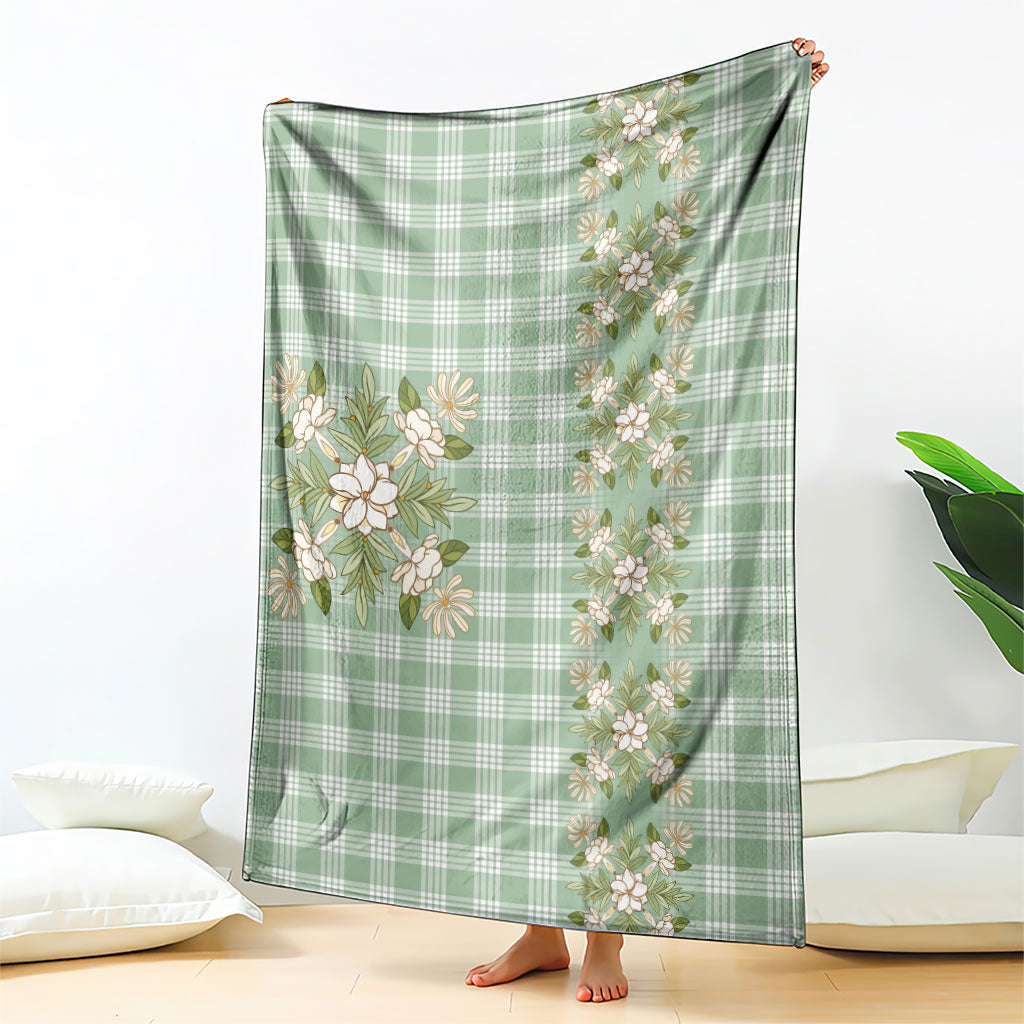 Liko Kukui Hawai'i Palaka Squares Maile Leaf Blanket Flowers Hawaiian Quilt Patterns