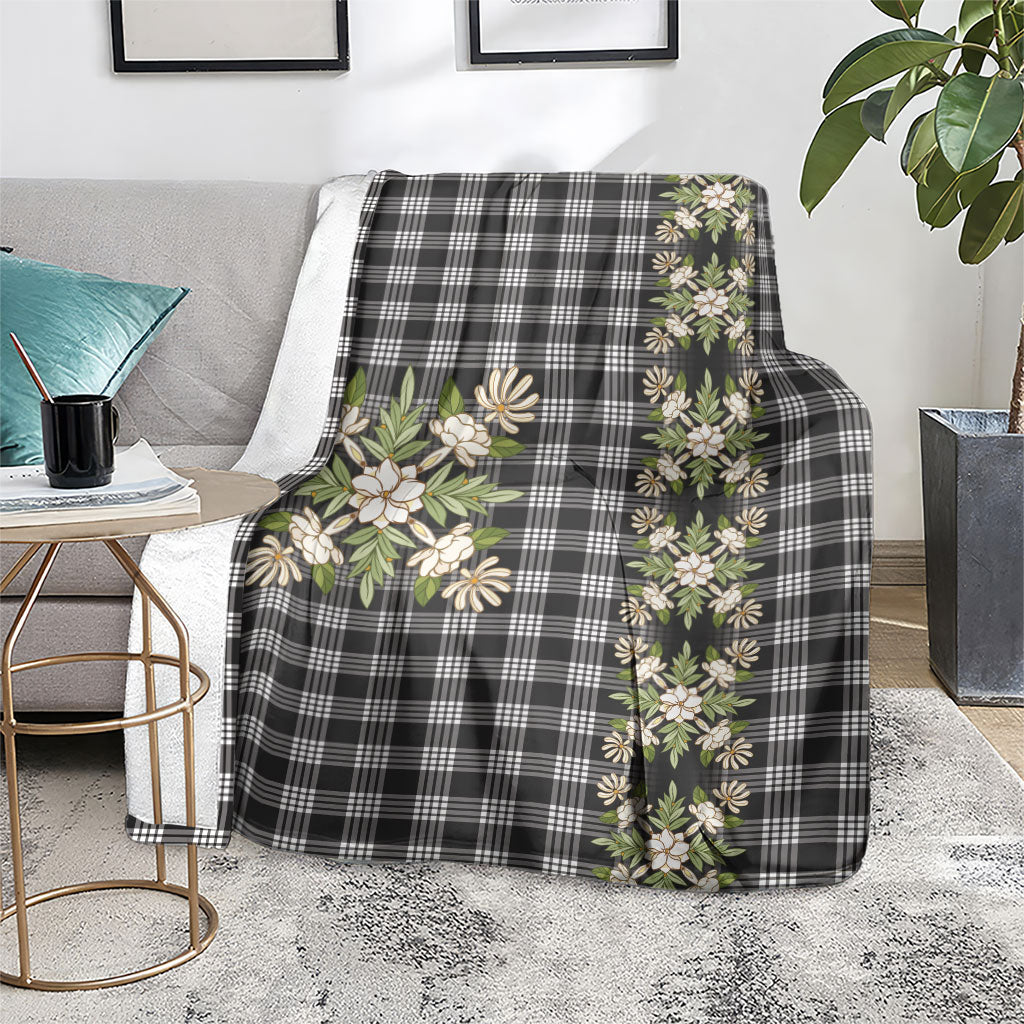Pauli Hawai'i Palaka Squares Maile Leaf Blanket Flowers Hawaiian Quilt Patterns
