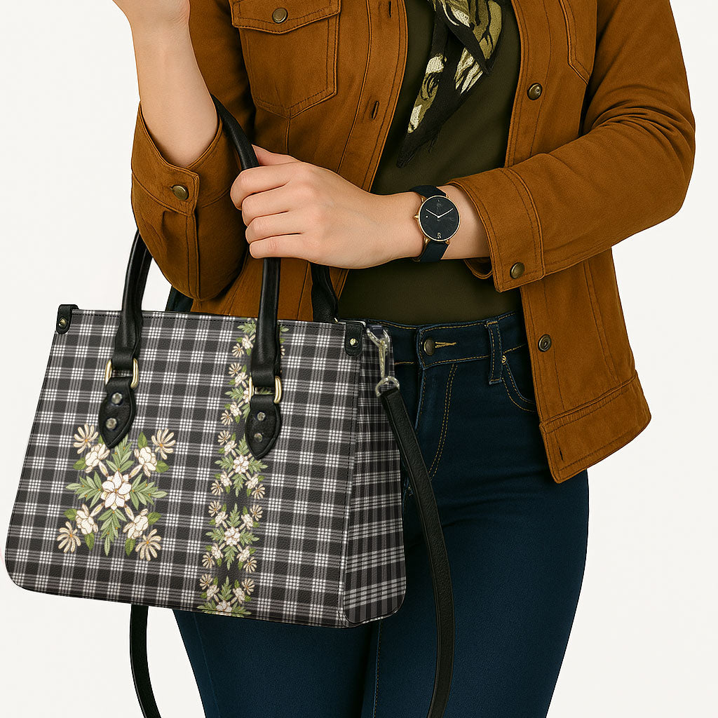 Pauli Hawai'i Palaka Squares Maile Leaf Leather Bag Flowers Hawaiian Quilt Patterns