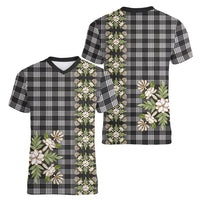 Pauli Hawai'i Palaka Squares Maile Leaf Women V-Neck T-Shirt Flowers Hawaiian Quilt Patterns