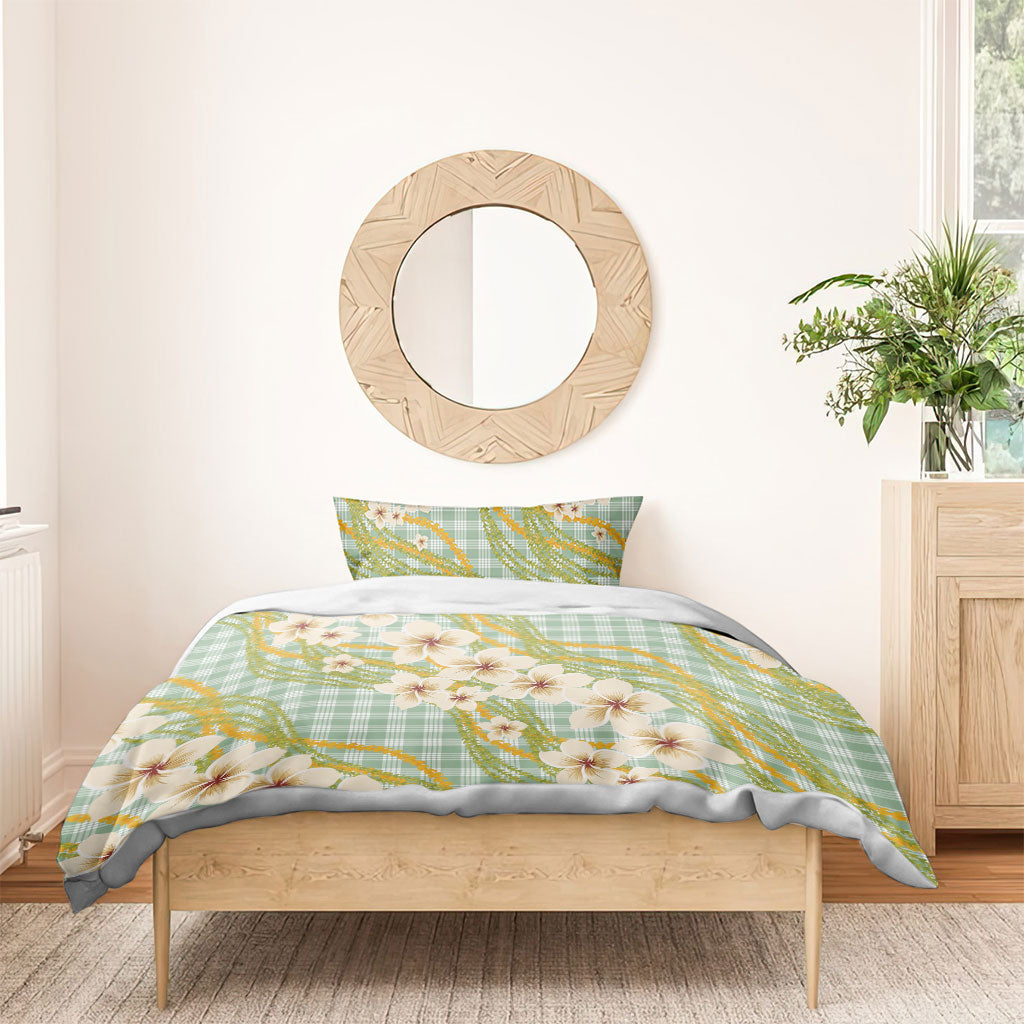 Liko Kukui Hawai'i Palaka Plumeria Bedding Set Puakenikeni and Maile Lei
