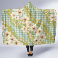 Liko Kukui Hawai'i Palaka Plumeria Hooded Blanket Puakenikeni and Maile Lei