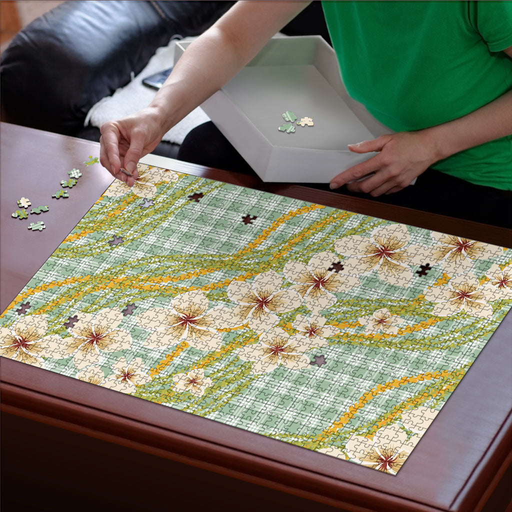 Liko Kukui Hawai'i Palaka Plumeria Puzzle Puakenikeni and Maile Lei