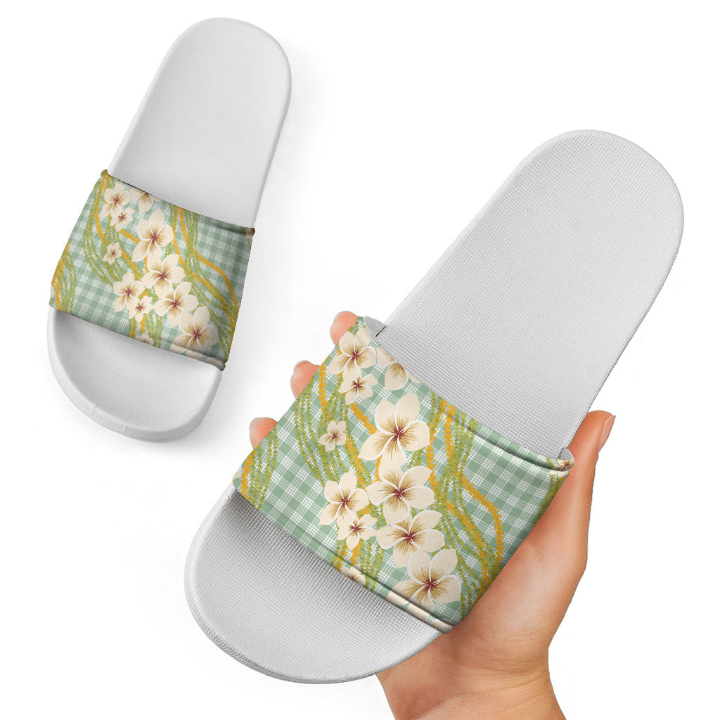 Liko Kukui Hawai'i Palaka Plumeria Slide Sandals Puakenikeni and Maile Lei