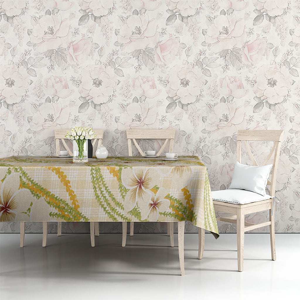 Melemele Ahiahia Hawai'i Palaka Plumeria Tablecloth Puakenikeni and Maile Lei