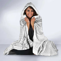 Niue White Sunday Hooded Blanket Niuean Lotu Tamaiti Hiapo Pattern - Polynesian Pride
