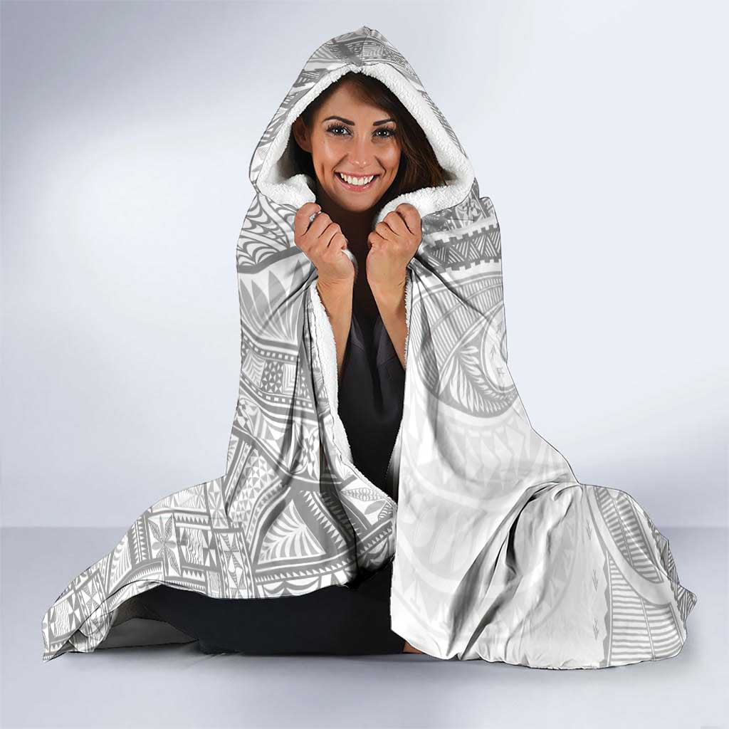 Tonga White Sunday Hooded Blanket Lotu Tamaiti Ngatu Tribal - Polynesian Pride