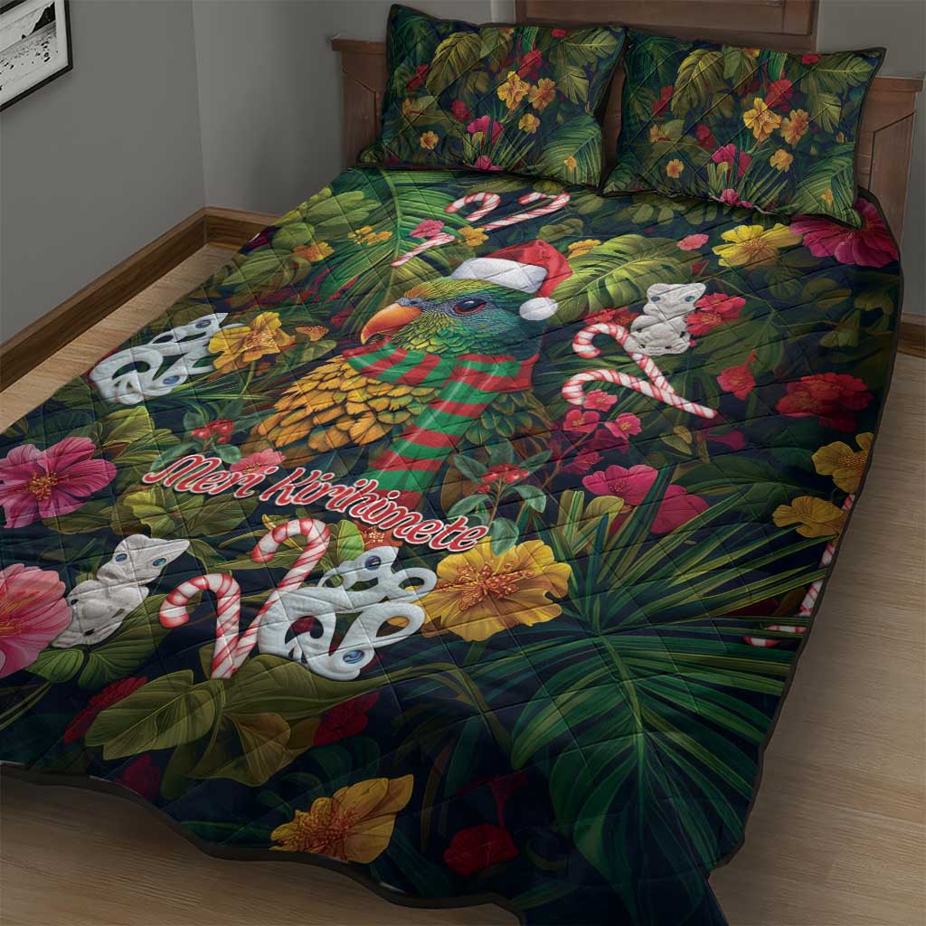 Meri Kirihimete Kakapo Santa Quilt Bed Set Merry Christmas with Tropical Vibe