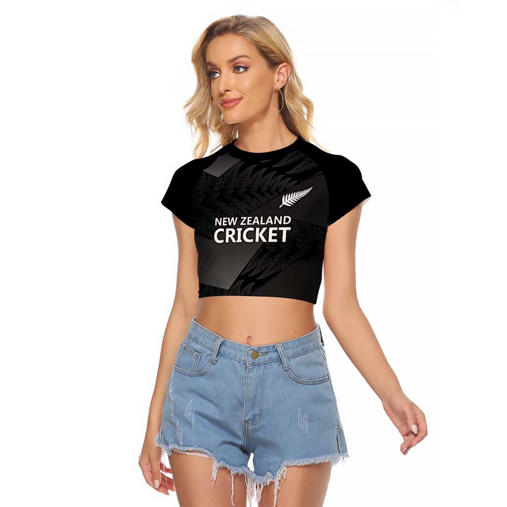 New Zealand Cricket Custom Raglan Cropped T Shirt Potae Pango Black Fern Pattern LT9 Female Black - Polynesian Pride