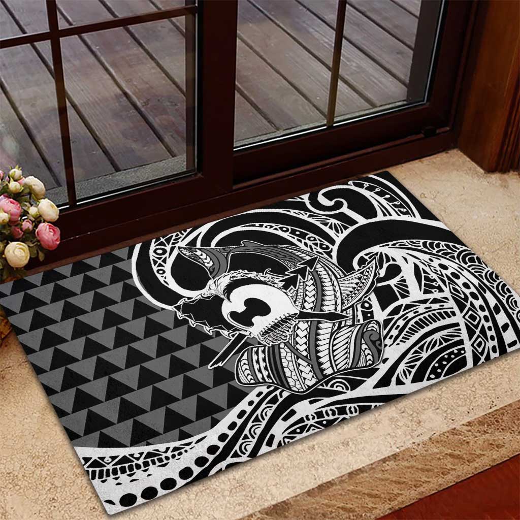 Koa Ikaika Warrior Helmet with Shark Rubber Doormat Black Kakau Style LT9 - Polynesian Pride