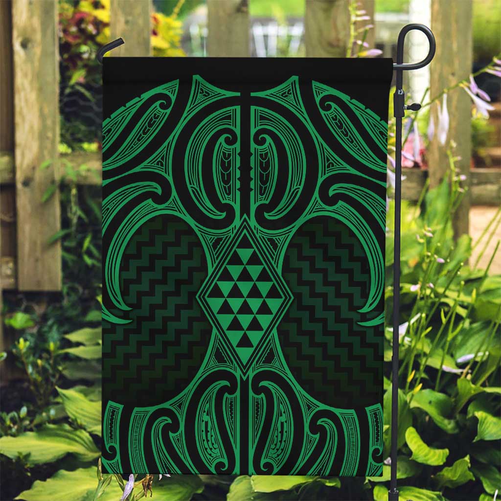 Kakariki Maori Ta Moko Poutama Art Garden Flag