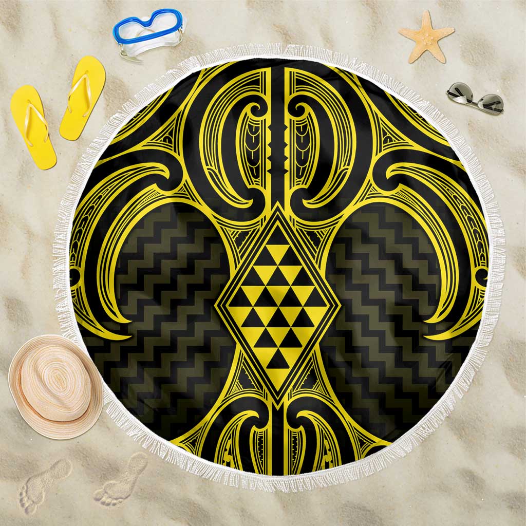 Mahi-dawg Maori Ta Moko Poutama Art Beach Blanket