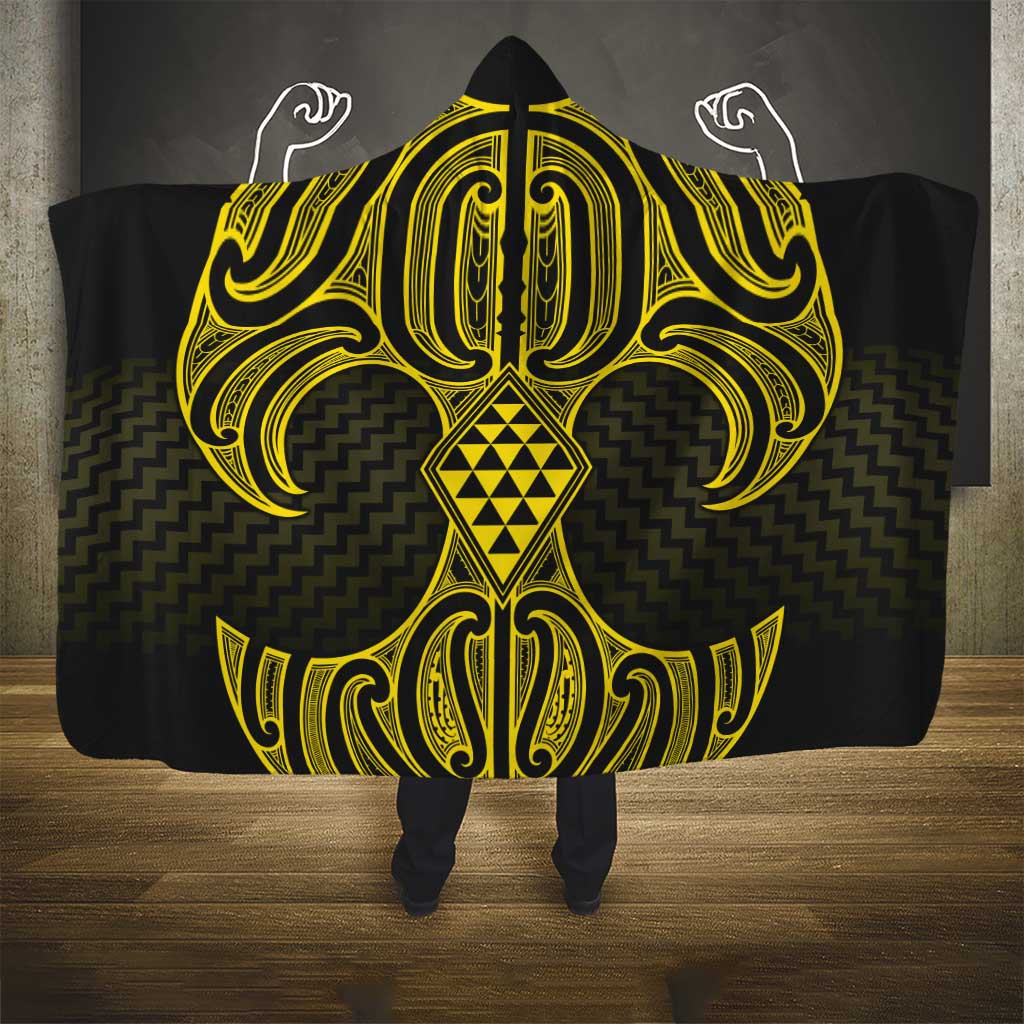 Mahi-dawg Maori Ta Moko Poutama Art Hooded Blanket
