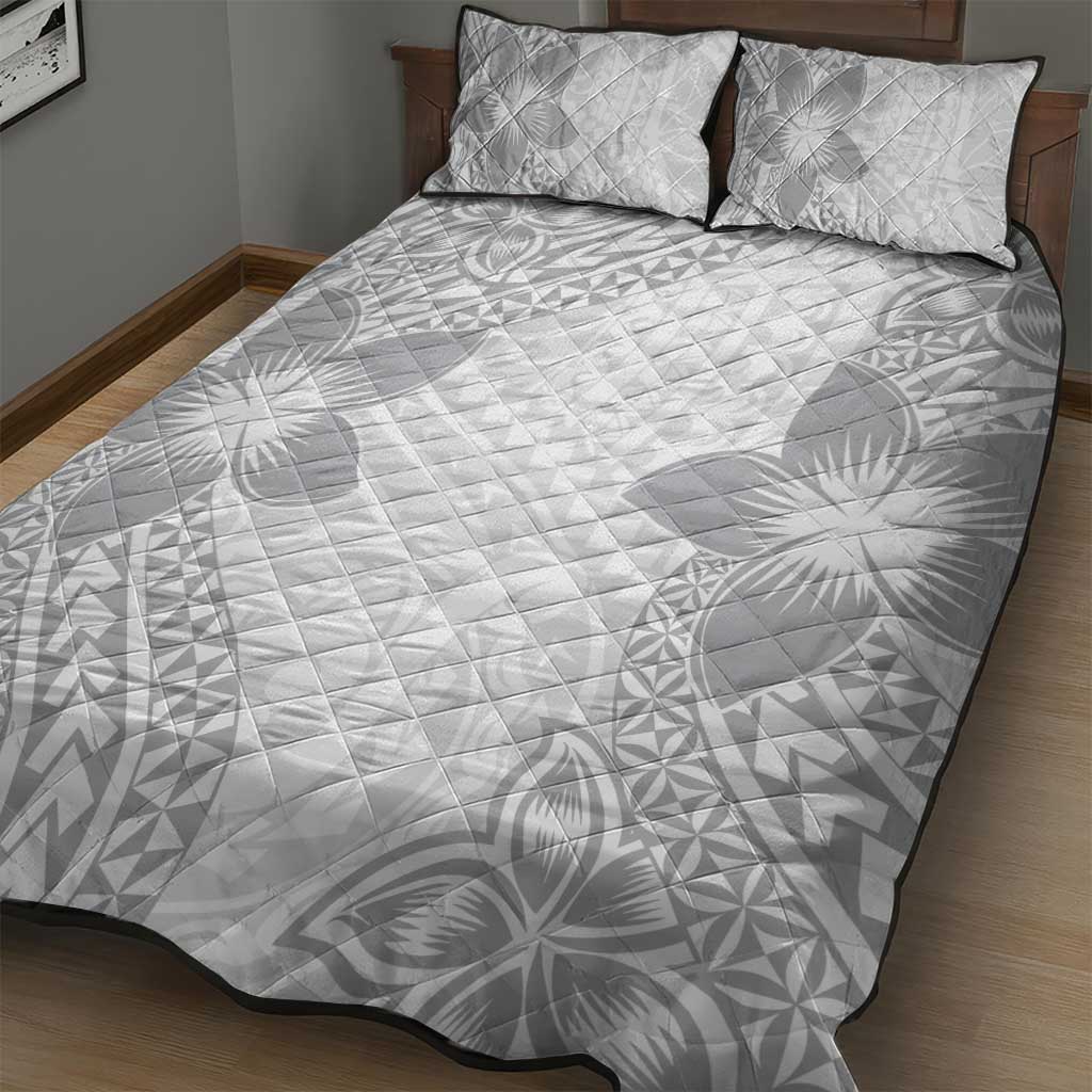 Lotu Tamaiti White Sunday Quilt Bed Set Pacific Plumeria Flowers - White Version