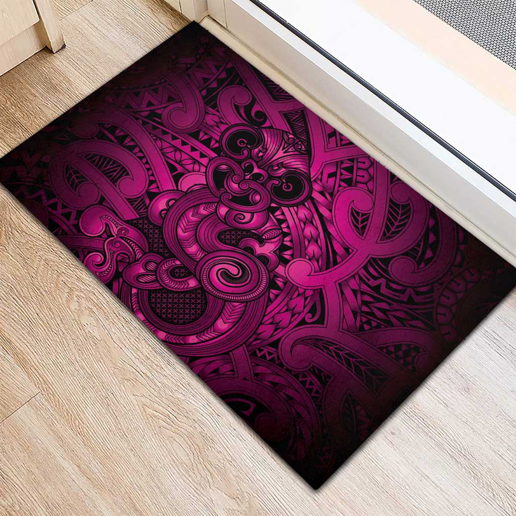 Aotearoa Maori Hei Tiki Rubber Doormat Mawhero Kowhaiwhai Puhoro Motif LT9 - Polynesian Pride