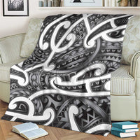 Aotearoa Maori Kowhaiwhai Blanket Kiwikiwi Puhoro and Patiki