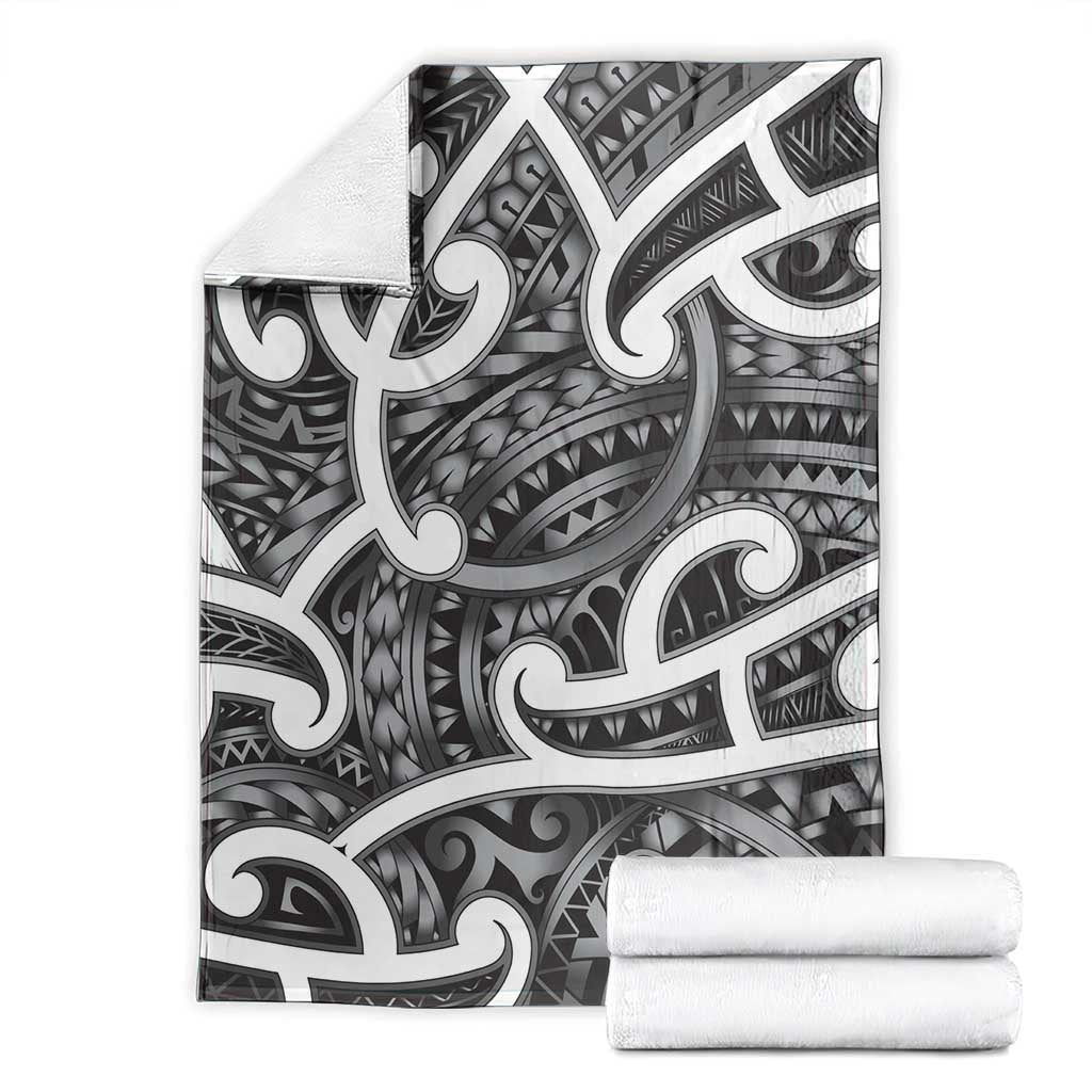 Aotearoa Maori Kowhaiwhai Blanket Kiwikiwi Puhoro and Patiki