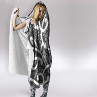 Aotearoa Maori Kowhaiwhai Hooded Blanket Kiwikiwi Puhoro and Patiki