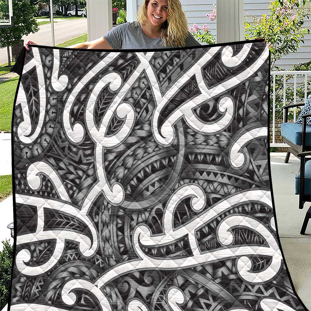 Aotearoa Maori Kowhaiwhai Quilt Kiwikiwi Puhoro and Patiki LT9 Grey - Polynesian Pride