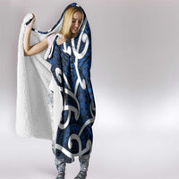 Aotearoa Maori Kowhaiwhai Hooded Blanket Kikorangi Puhoro and Patiki LT9 - Polynesian Pride