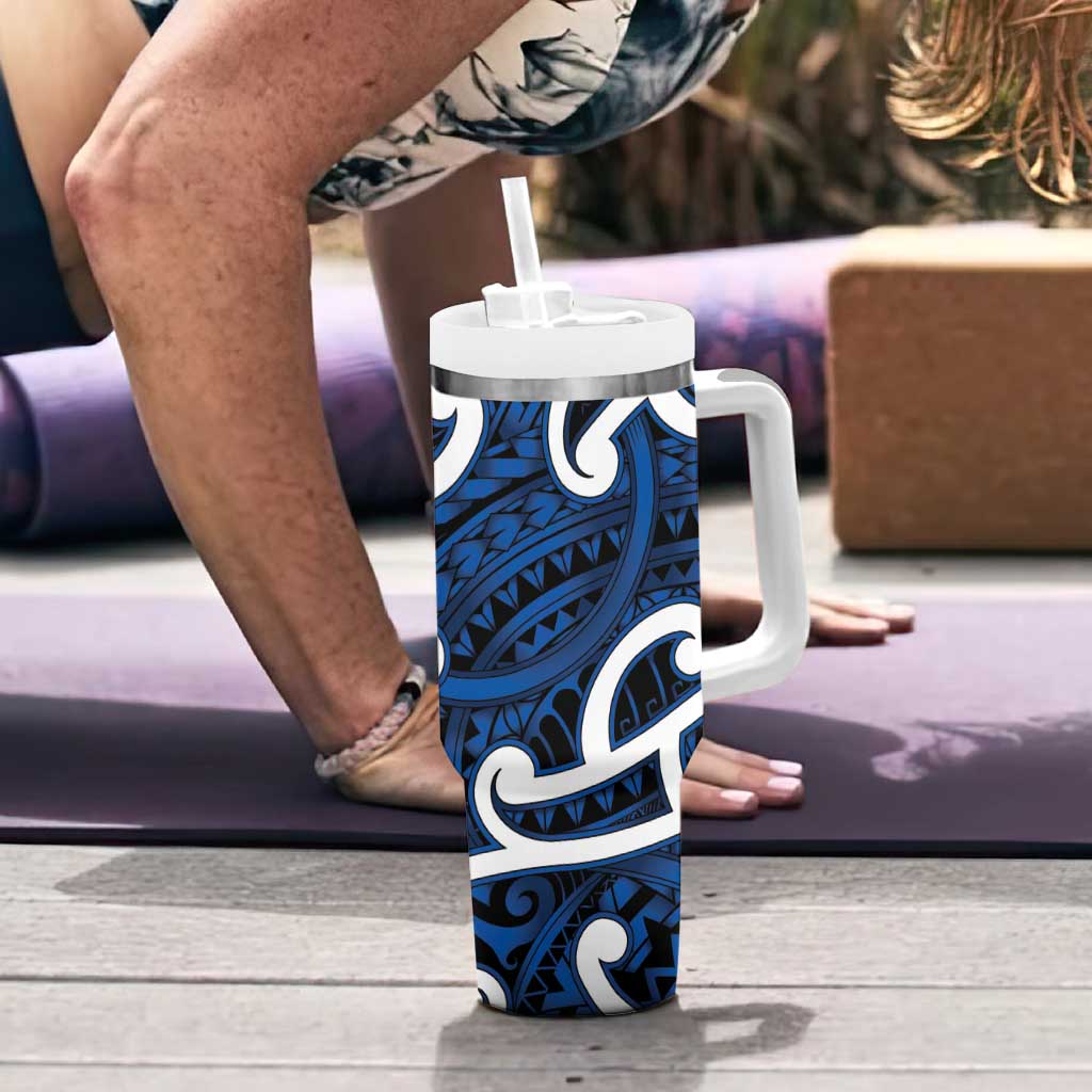 Aotearoa Maori Kowhaiwhai Tumbler With Handle Kikorangi Puhoro and Patiki LT9 - Polynesian Pride