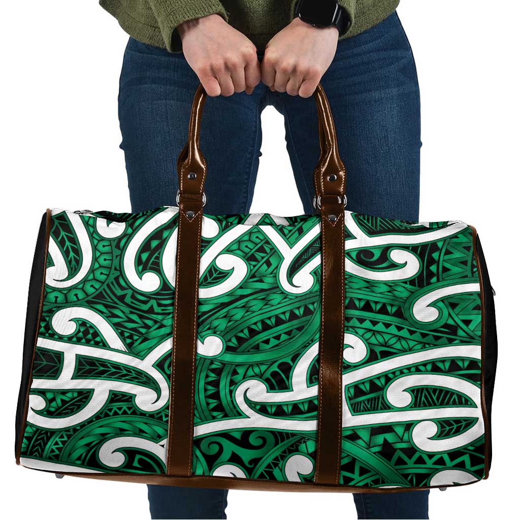 Aotearoa Maori Kowhaiwhai Travel Bag Kakariki Puhoro and Patiki LT9 Green - Polynesian Pride