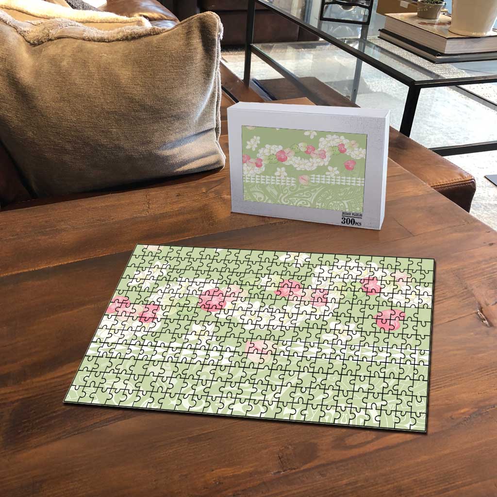 Leaf Green Hawaii Anthurium Plumeria Lei Puzzle