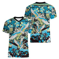 Japanese Hawaiian Crane Women V-Neck T-Shirt Blue Tapa Patchwork Pattern