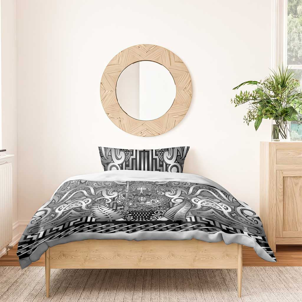 New Zealand Taiaha Maori Bedding Set Kiwikiwi Minimalist Silver Fern Tukutuku Motif
