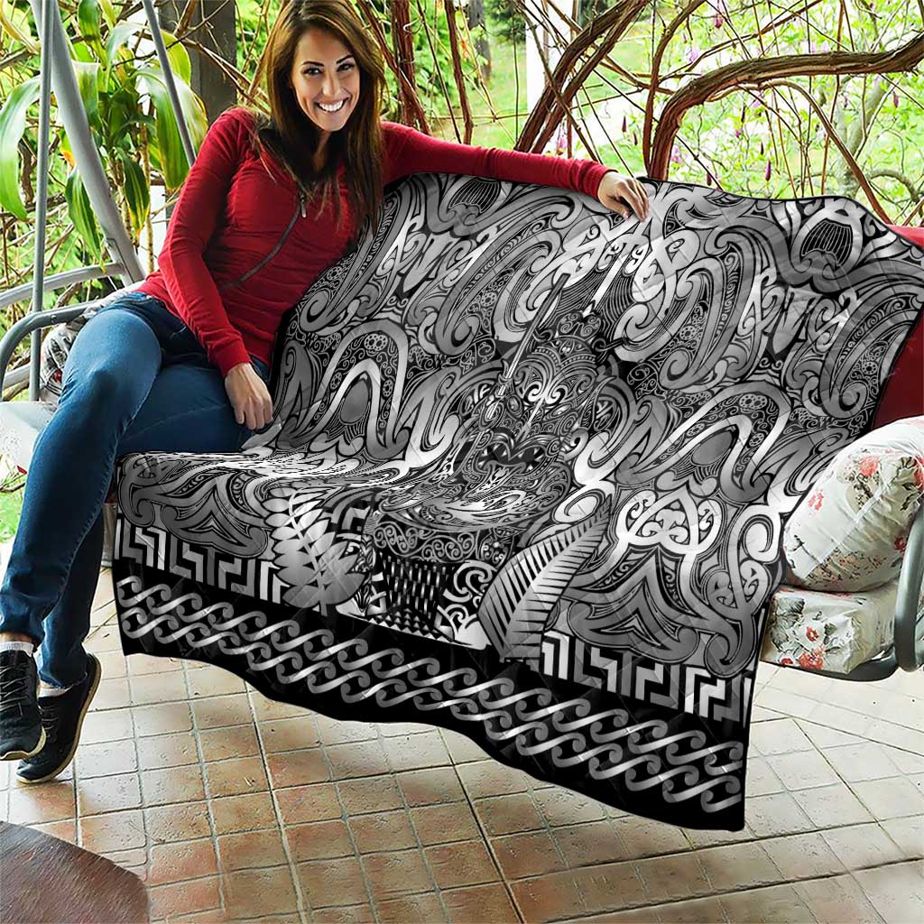 New Zealand Taiaha Maori Quilt Kiwikiwi Minimalist Silver Fern Tukutuku Motif