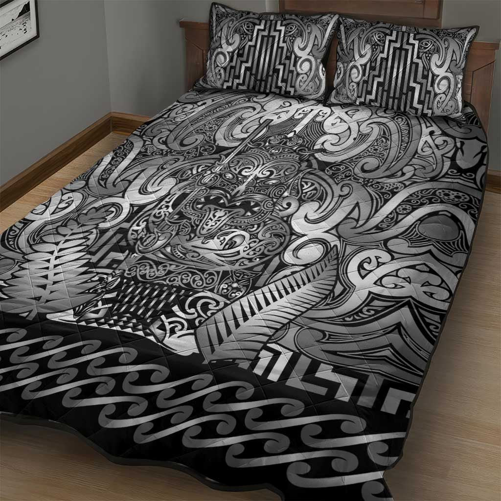 New Zealand Taiaha Maori Quilt Bed Set Kiwikiwi Minimalist Silver Fern Tukutuku Motif