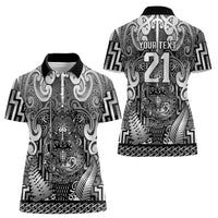 Custom New Zealand Taiaha Maori Women Polo Shirt Kiwikiwi Minimalist Silver Fern Tukutuku Motif