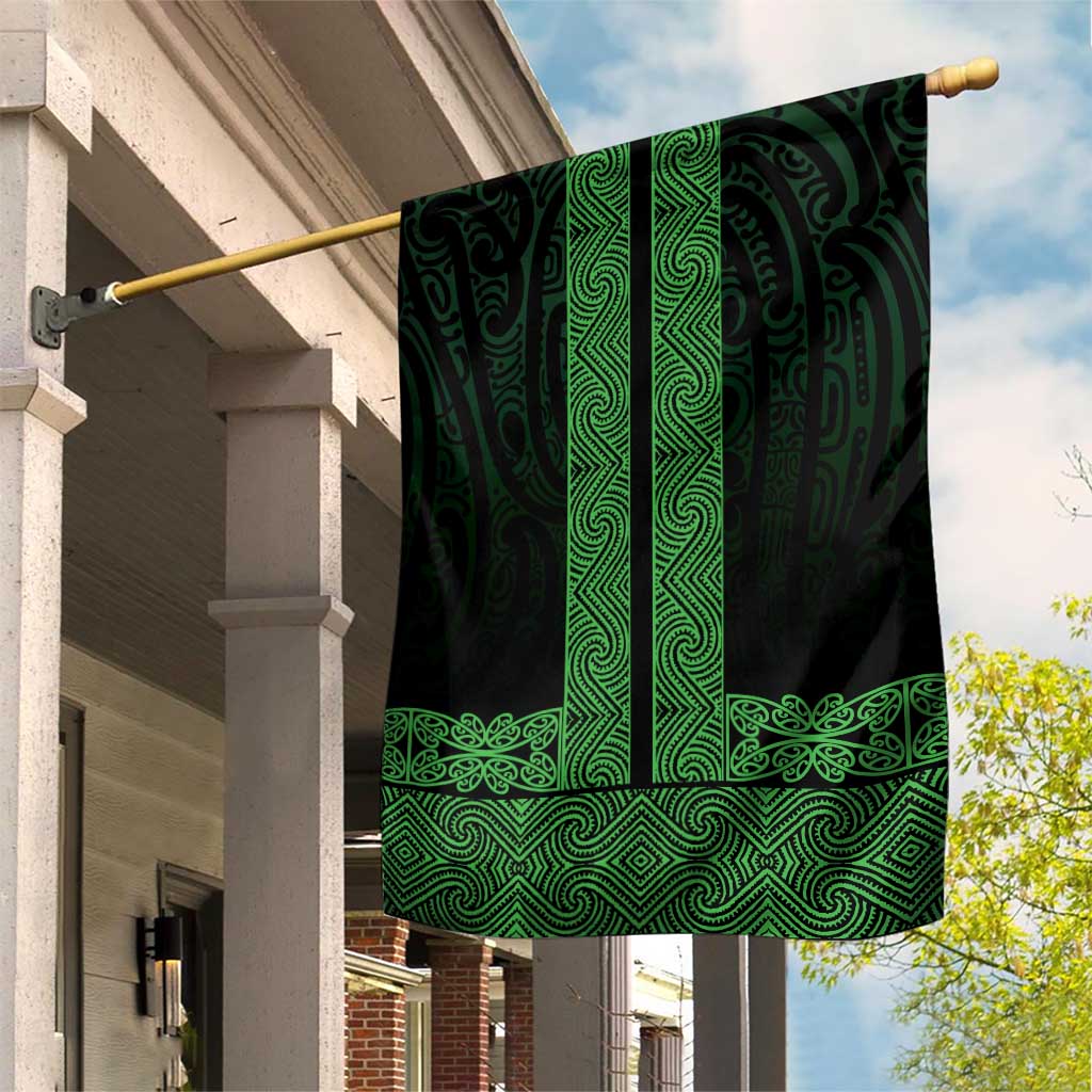 New Zealand Maori Kowhaiwhai Garden Flag Kakariki Maui and Mangopare