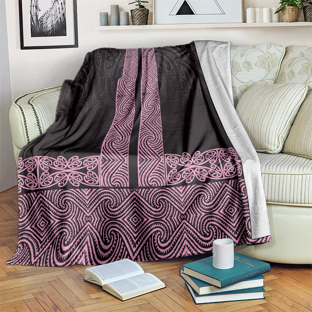 New Zealand Maori Kowhaiwhai Blanket Mawhero Maui and Mangopare