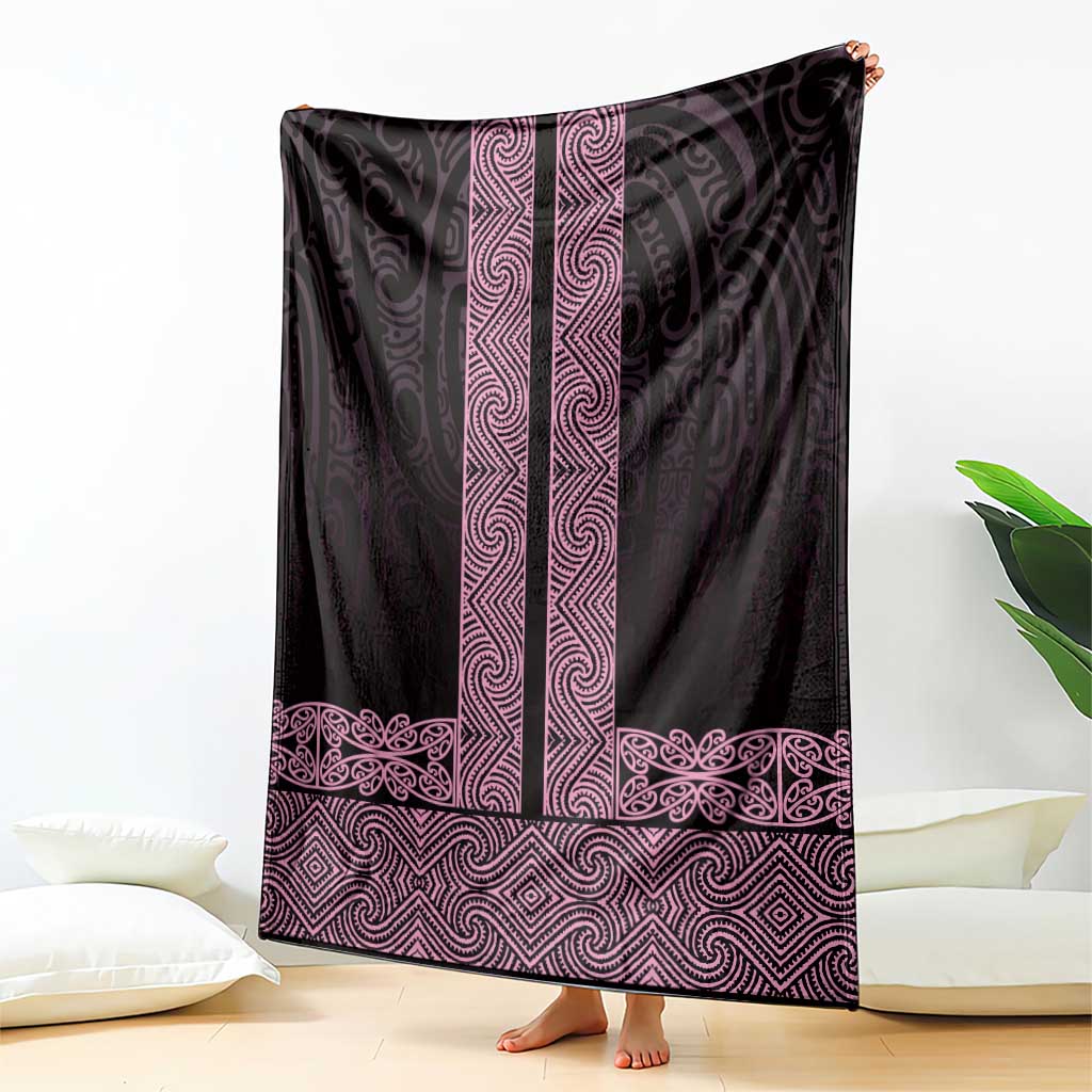 New Zealand Maori Kowhaiwhai Blanket Mawhero Maui and Mangopare