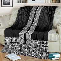New Zealand Maori Kowhaiwhai Blanket Pango Maui and Mangopare