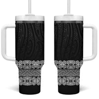 New Zealand Maori Kowhaiwhai Tumbler With Handle Pango Maui and Mangopare LT9 One Size: 40 oz Black - Polynesian Pride