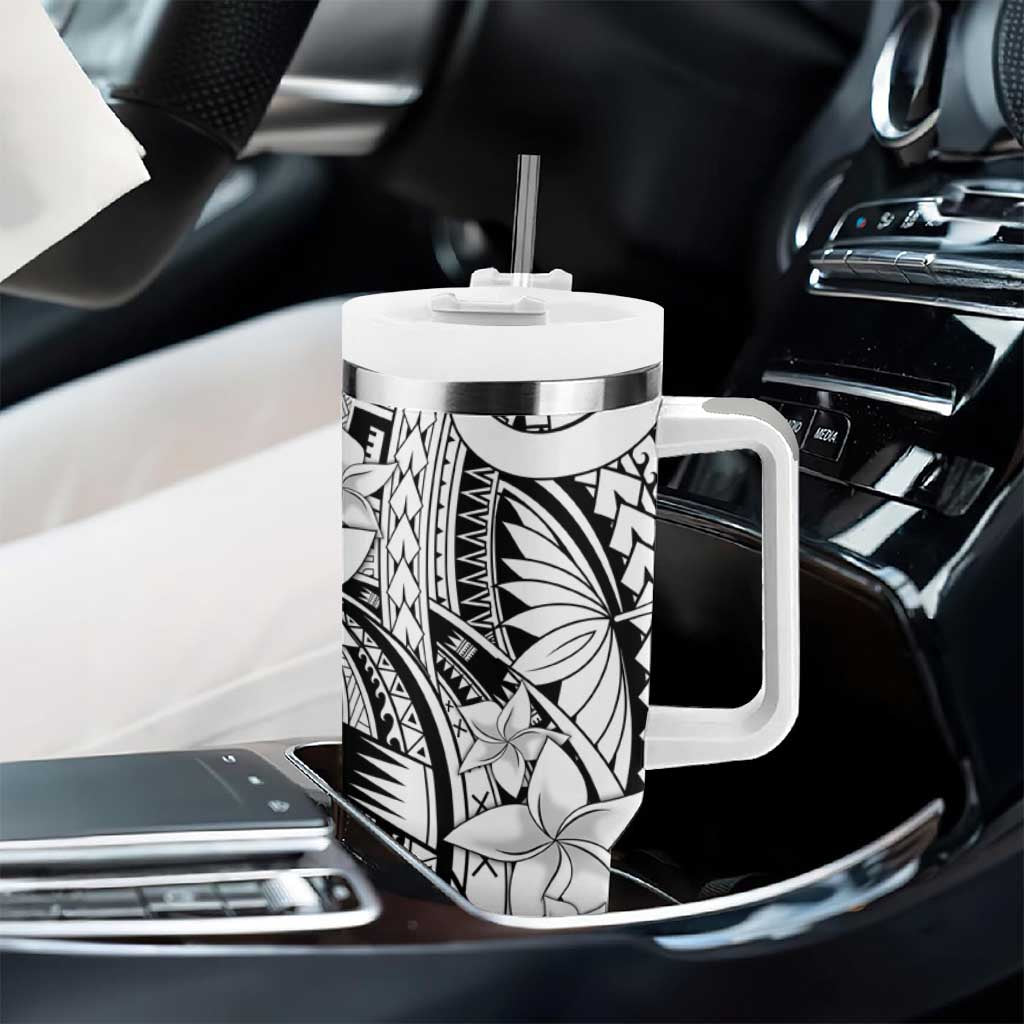 White Pacific Flowers Tribal Polynesian Spirit Tumbler With Handle