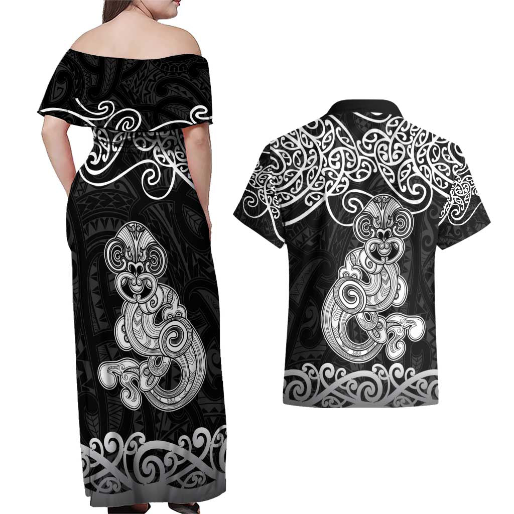 Te Reo Maori Tiki Inspired Art Couples Matching Off Shoulder Maxi Dress and Hawaiian Shirt LT9 - Polynesian Pride