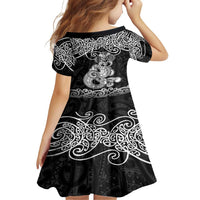 Te Reo Maori Tiki Inspired Art Family Matching Off Shoulder Maxi Dress and Hawaiian Shirt