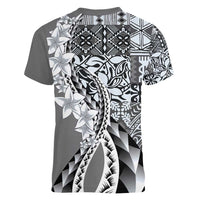 Aloha Vintage Plumeria Hawaiian Tapa Pattern Women V-Neck T-Shirt Gray Hawaiian Tapa Pattern - Polynesian Pride