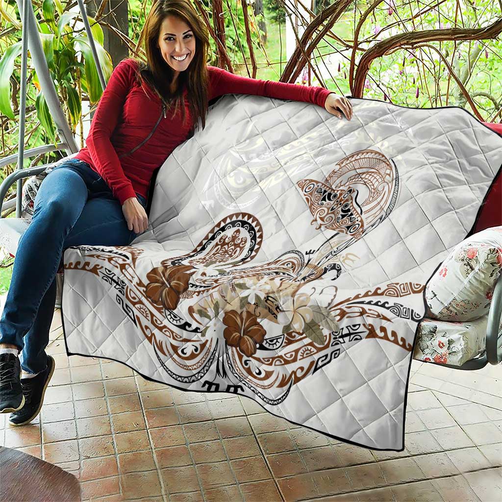 Polynesian Manta Ray Quilt Beige Floral Turtle Tattoo - Polynesian Pride