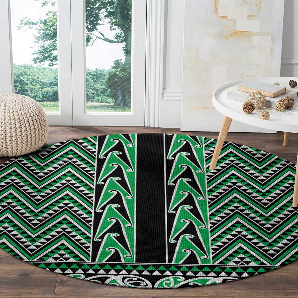 New Zealand Maori Niho Taniwha Round Carpet Kakariki Mangopare and Puhoro Pattern