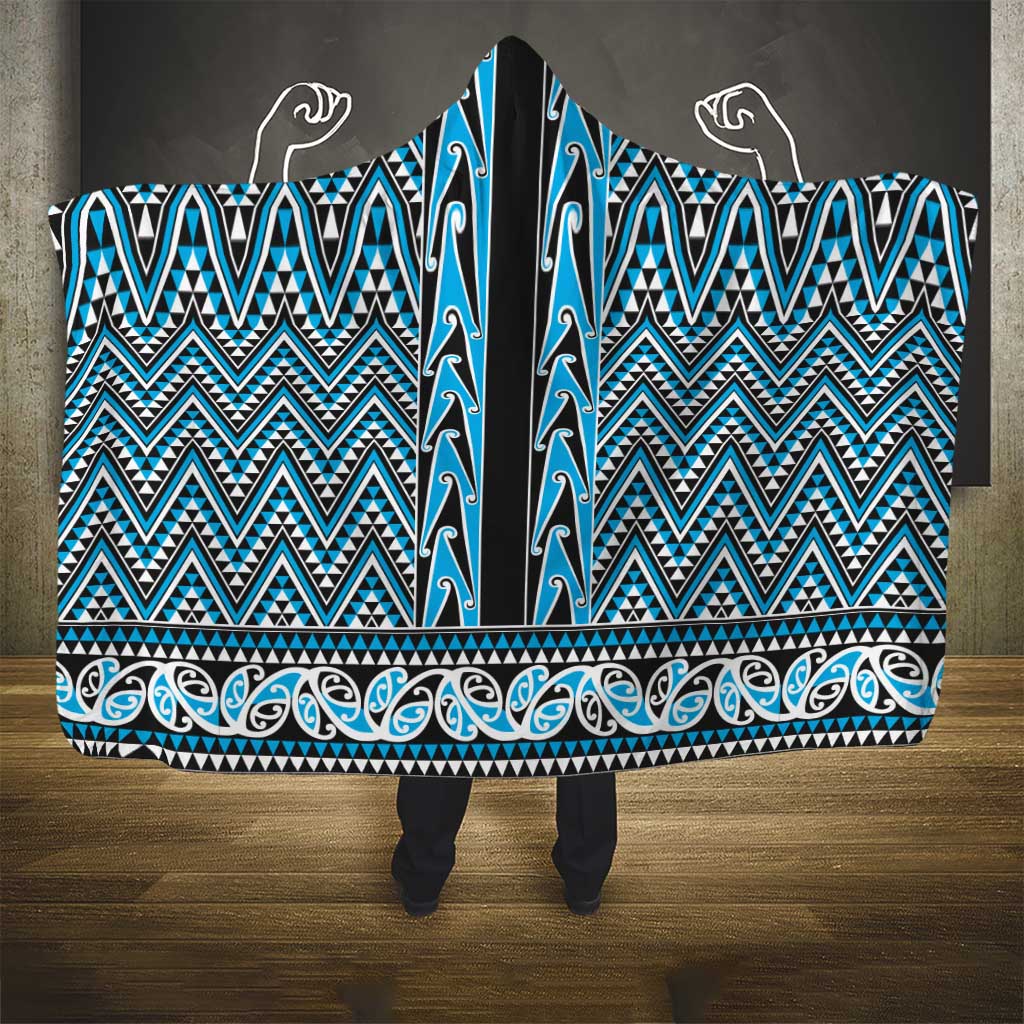 New Zealand Maori Niho Taniwha Hooded Blanket Kikorangi Mangopare and Puhoro Pattern