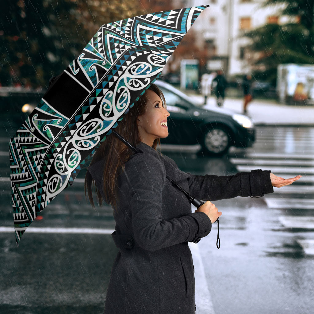 New Zealand Maori Niho Taniwha Umbrella Papua Shell - Mangopare Puhoro Pattern